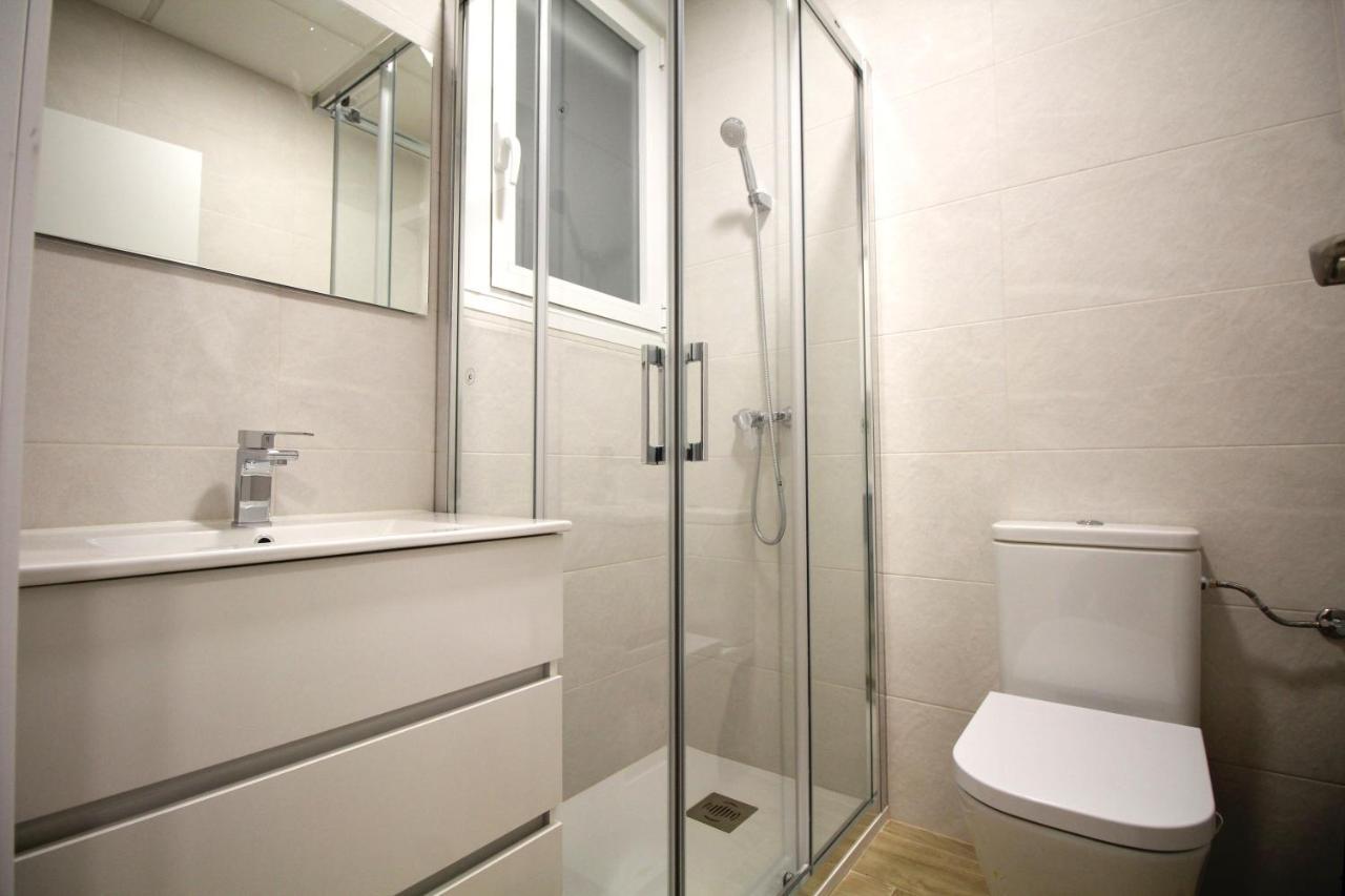 Apartamento En Embajadores Madrid Esterno foto