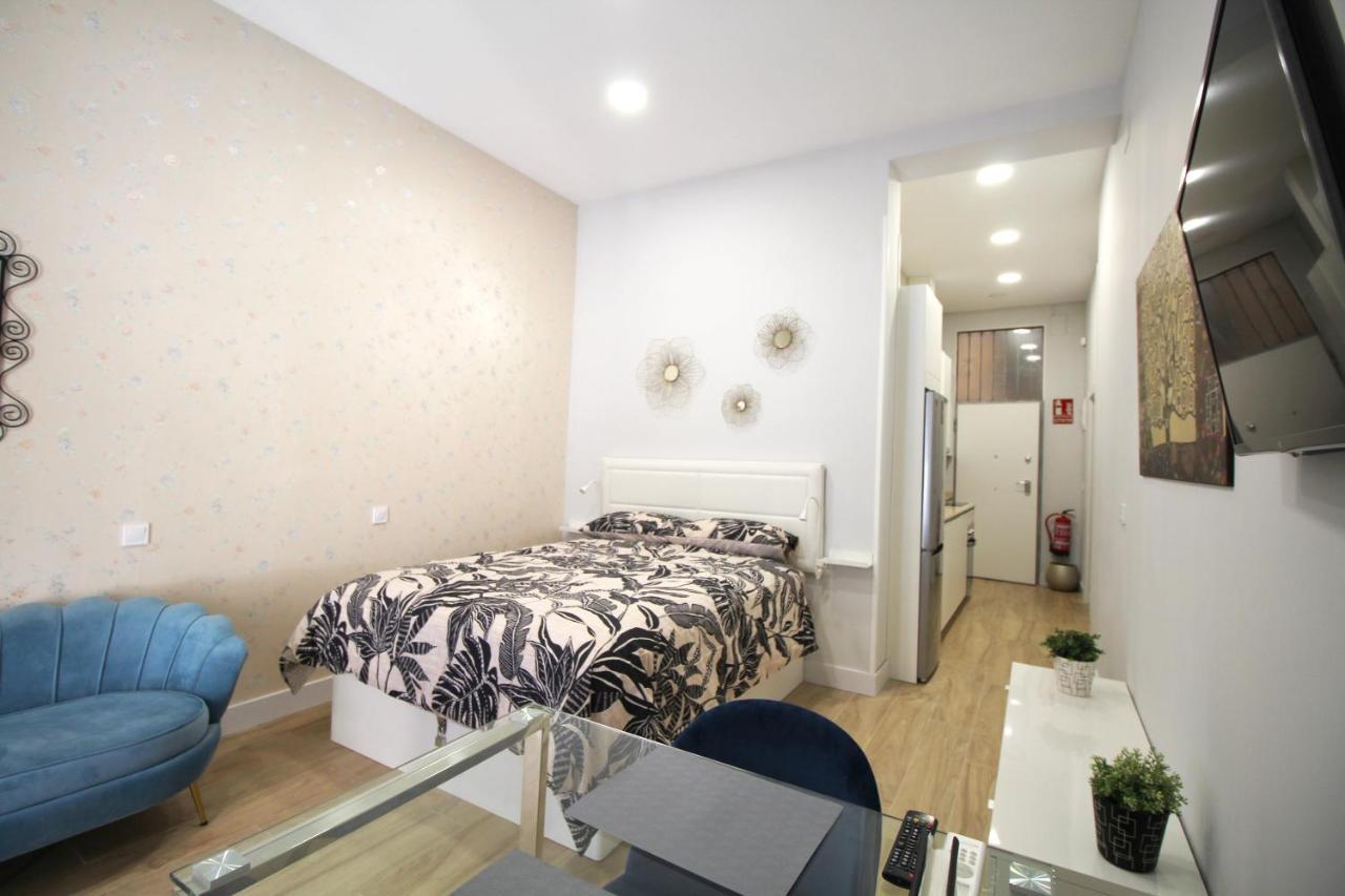 Apartamento En Embajadores Madrid Esterno foto